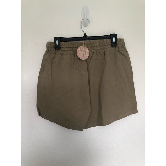 OAT Olive Pull-On High-Rise Drawstring Utility Shorts - M - Picture 3 of 3